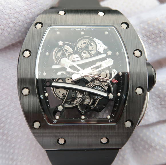 KV理查·米勒RM 尺寸：42.70mm50.00mm15.95mm。壳子采用TZP是一种四方氧化锆多晶瓷，低密度耐磨磨擦，，男士手表，硅胶表带，手动机械机芯，透底
