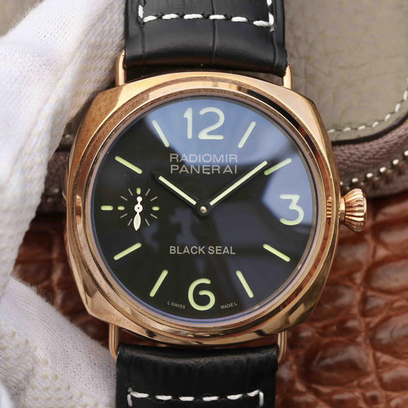 沛纳海BLACKSEAL575亲民版，手动机械，镀金，真皮表带，手感很好,男士腕表 