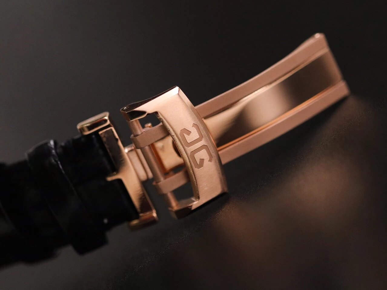 TZ格拉苏蒂原创偏心系列Cal.90-02四分之三德式机芯，双跳大日历，40mm，男士腕表，皮表带，自动机械机芯，透底。