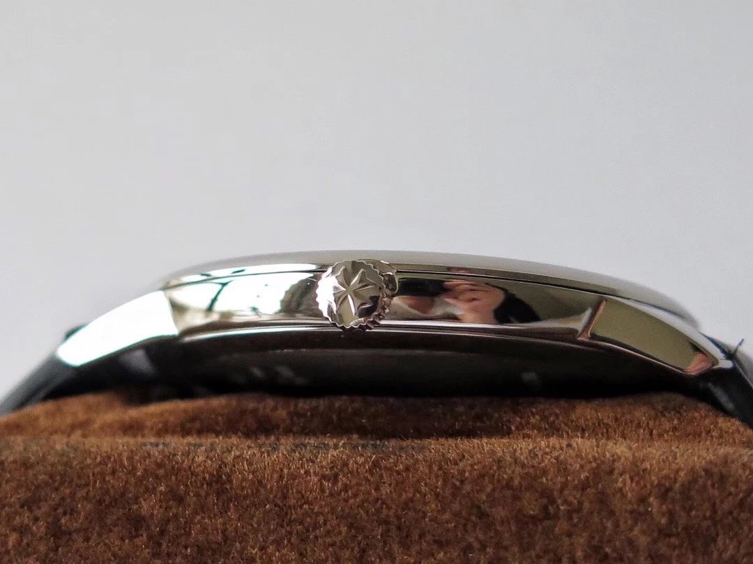 KZ超薄力作——江诗传承系列81180超薄腕表，为舒适和优雅完美代言