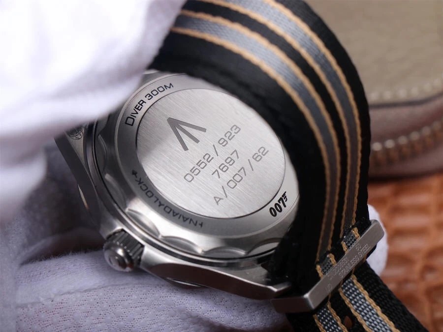 【新款推荐少量货】VS厂欧米茄海马300米邦德007-无暇赴死。男士腕表，精钢表带，自动机械机芯，透底